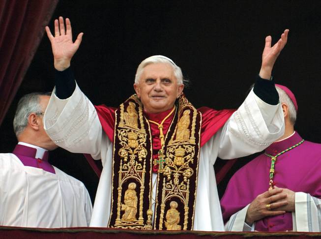Vatican Pope resigns