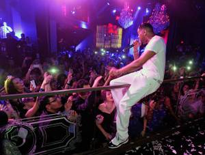 Ginuwine Hosts and Parties at Chateau