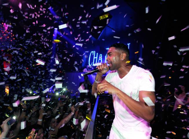 Ginuwine hosts and performs at Chateau Nightclub & Gardens in ...