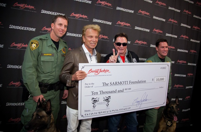 Siegfried & Roy are presented with a check for $10,000 ...