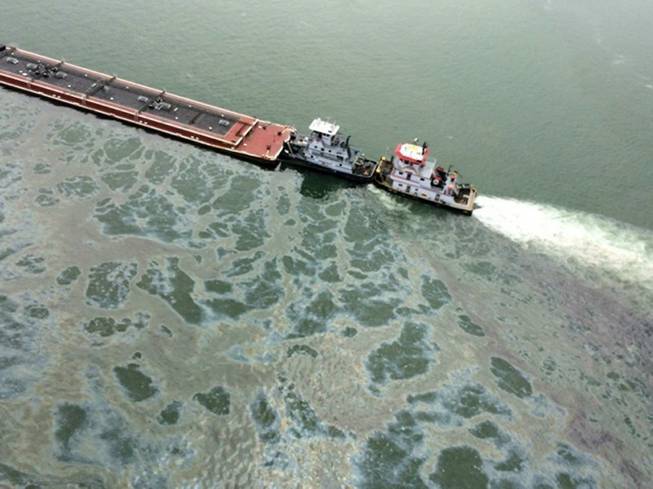 Texas barge oil spill