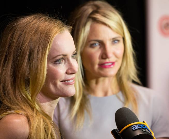 Leslie Mann and Cameron Diaz attend the 20th Century Fox ...