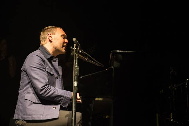 David Gray performs at The Joint on Saturday, Aug. 30, ...
