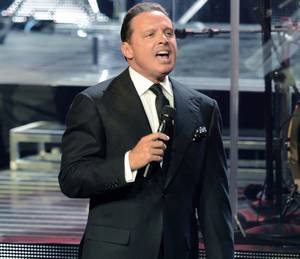 Luis Miguel at the Colosseum: 9/12/14