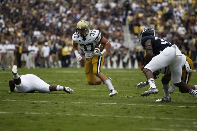 Georgia Tech running back Zach Laskey (37) moves on the field against the Georgia Southern during the first half of an NCAA football game, Saturday, Sept. 13, 2014, in Atlanta. (AP Photo/Mike Stewart)