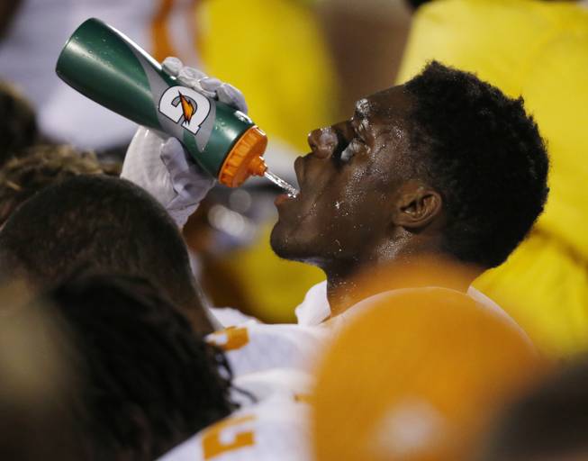 Tennessee wide receiver Marquez North (8) during an NCAA college football game between Tennessee and Oklahoma in Norman, Okla., Saturday, Sept. 13, 2014. (AP Photo/Sue Ogrocki)