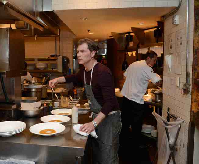 Bobby Flay celebrates 10 years of his Mesa Grill on ...