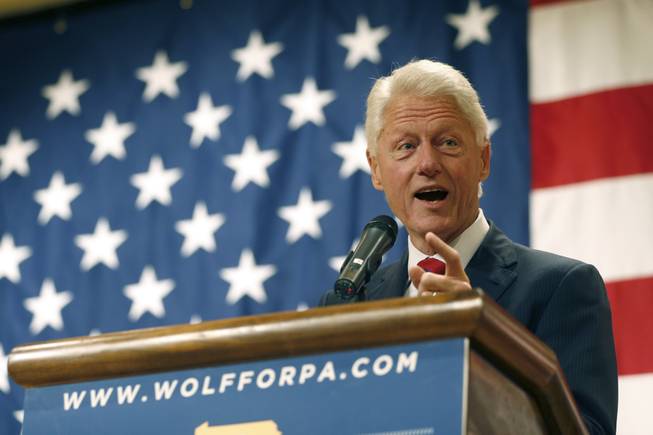 Bill Clinton campaigns for Pennsylvania