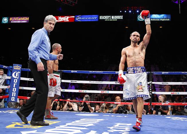 Thurman Retains Title With Unanimous Decision win