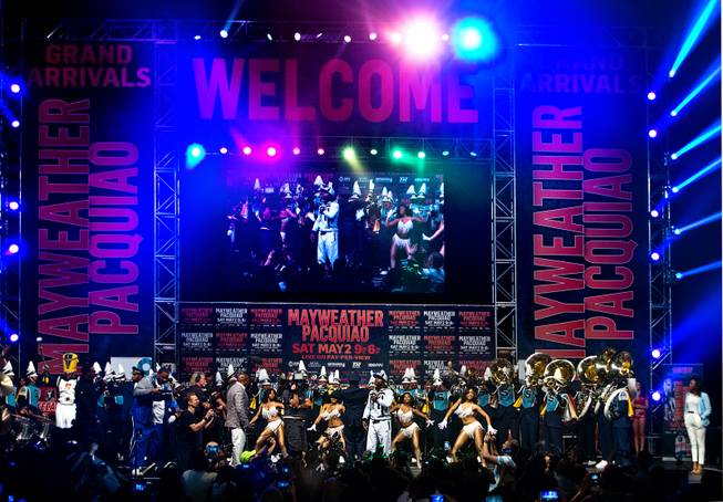 Mayweather Jr. Arrives at MGM Grand Garden Arena