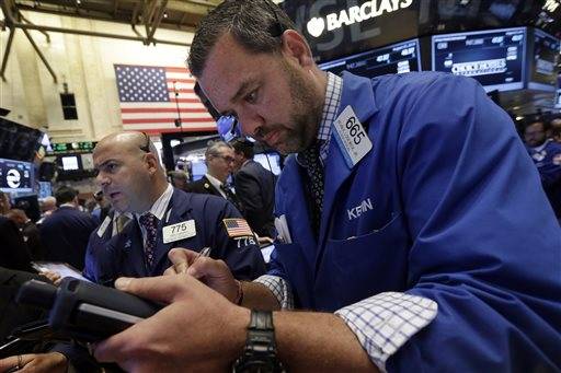 Dow drops in final hour 082515