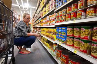 Danielle Wagasky shops at the WinCo supermarket in Henderson Wednesday, Sept. 16, 2015.