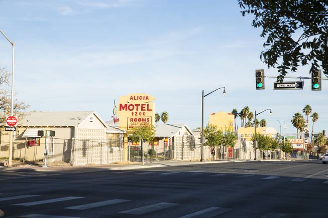 A look at the fenced up and forgotten Alicia Motel on East Fremont Street, Tuesday, Nov. 17, 2015.