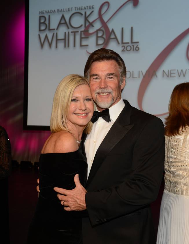 Flamingo headliner singer Olivia Newton-John, with husband John Easterling, is honored as Nevada Ballet Theatre Woman of the Year at the Black & White Ball on Saturday, Jan. 23, 2016, at Wynn Las Vegas.