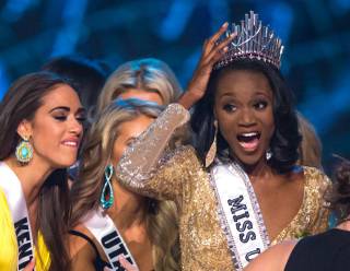 Miss District of Columbia Deshauna Barber is crowned Miss USA during the Miss USA Pageant at T-Mobile Arena on Sunday, June 5, 2016, on the Las Vegas Strip.
