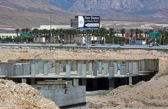A view of the former Spanish View Tower development site on West Maule Avenue, near Durango Drive and I-215, is shown Thursday, June 16, 2016.