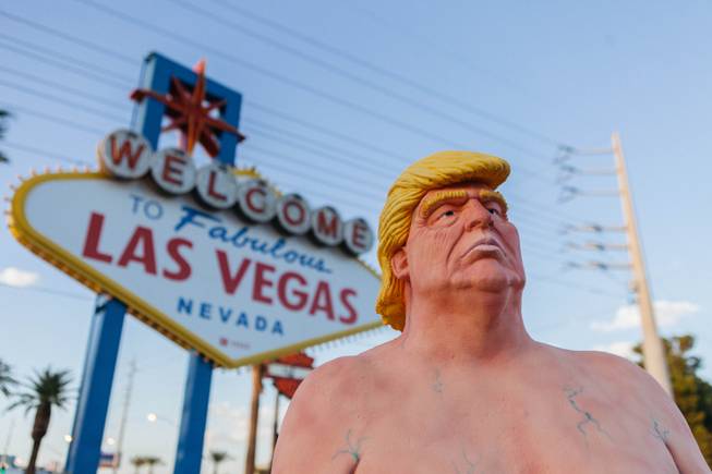 Trump Statue welcome to las vegas