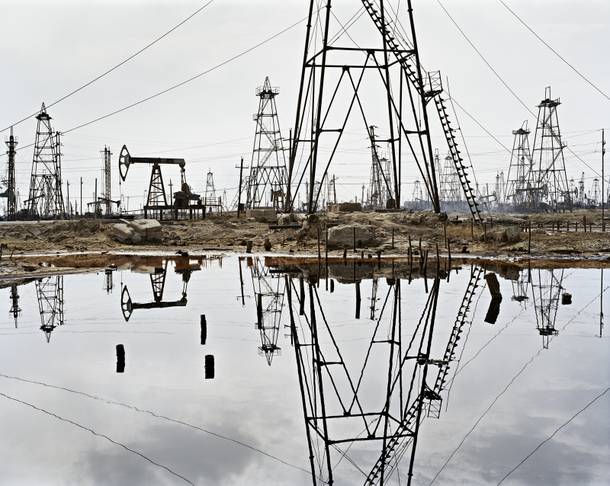 This photograph of the SOCAR oil fields was taken by renowned photographer Edward Burtynsky  and is part of the exhibition 