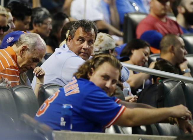 Chris Christie at Mets game
