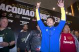 Pacquiao and Broner Make Grand Arrivals