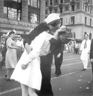 WW II sailor kiss