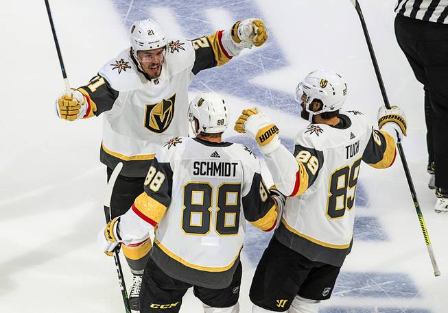 Golden Knights Win Game 4 Against Canucks