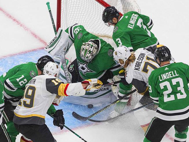 Golden Knights and Stars Battle in Game 3