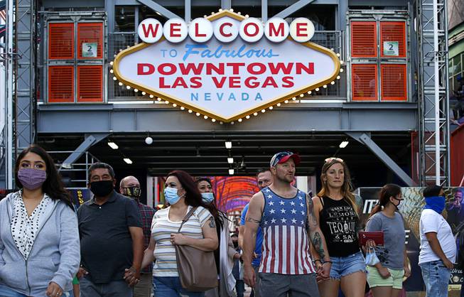 Tourists Return to Vegas