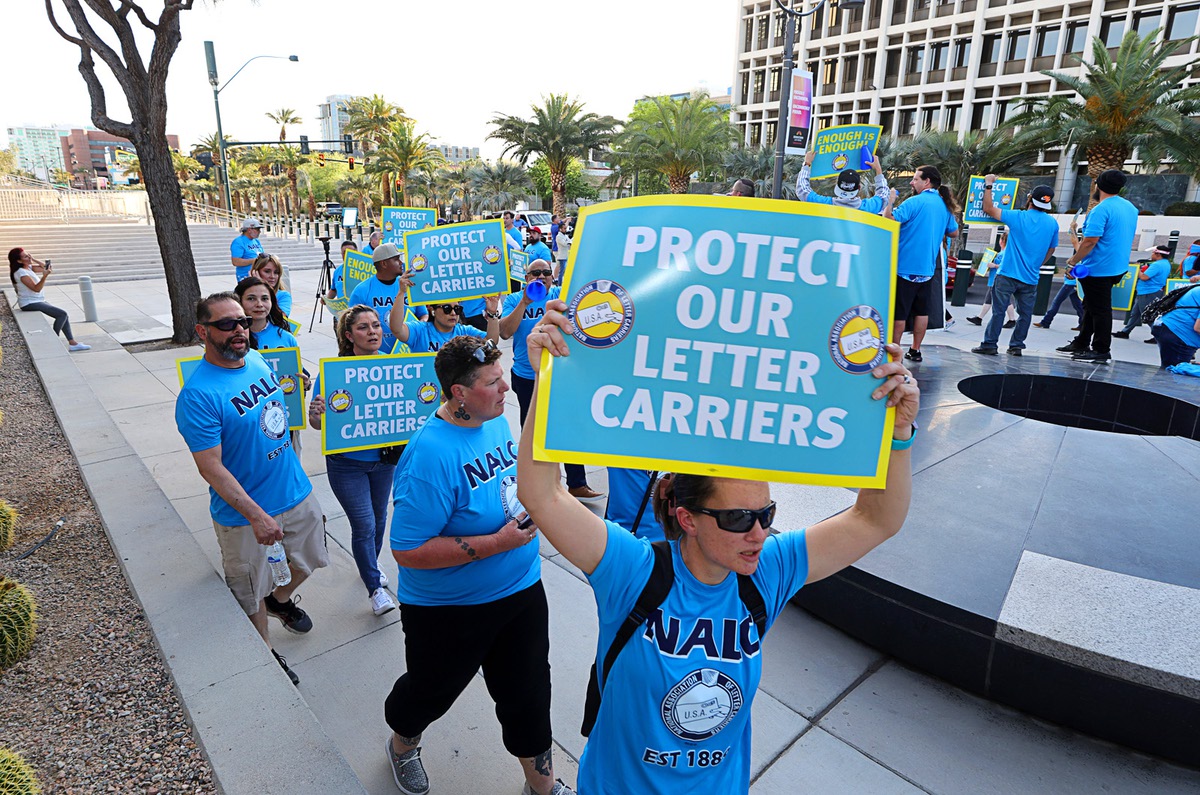 Letter carriers in Las Vegas call for change following rise in attacks