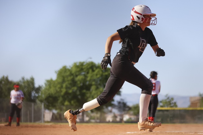 Desert Oasis softball player Alissa Perkins runs during a game against Las Vegas High School Wednesday, May 1, 2024.