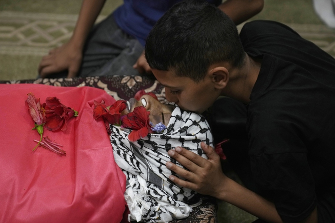 Palestinian Mourner