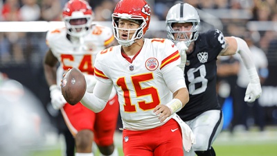Game day: Raiders will have their hands full at Chiefs
