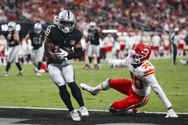 Chiefs Defeat Raiders, 27-20