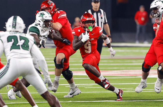 UNLV Football Retains Golden Pineapple