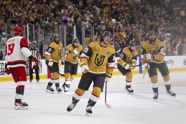 Knights vs Hurricanes Game 3