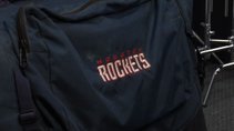 Watch Sports Writer Rob Miech <a href="http://www.lasvegassun.com/news/2008/may/05/its-barkleys-bag-maybe-it-doesnt-say-much-about-hi/">open up a bag</a> that belonged to Charles Barkley during his Houston Rocket playing days.