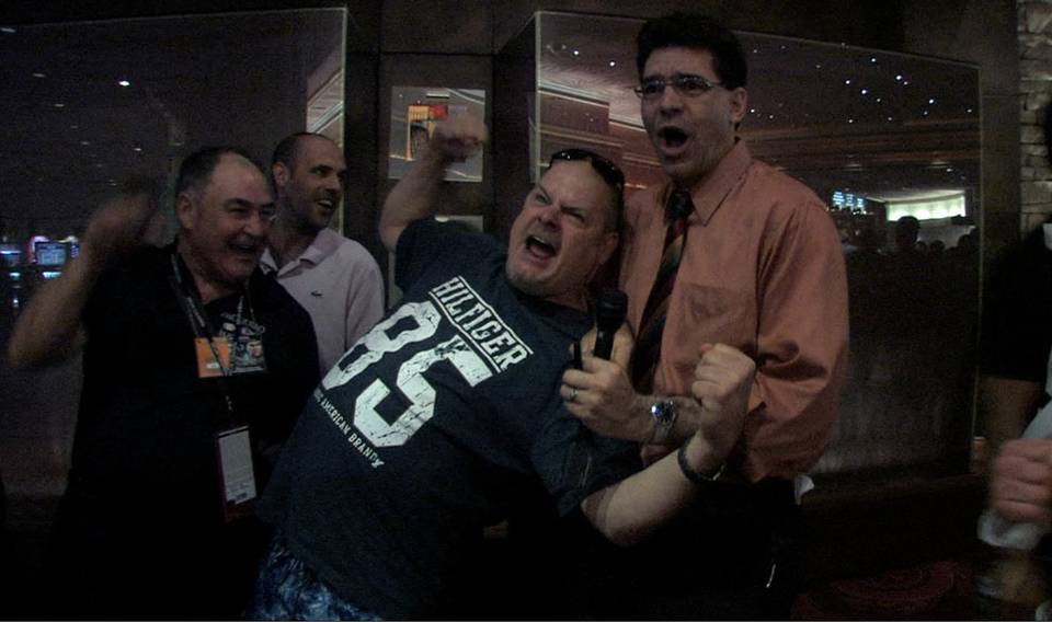 Swinging Fight Fans