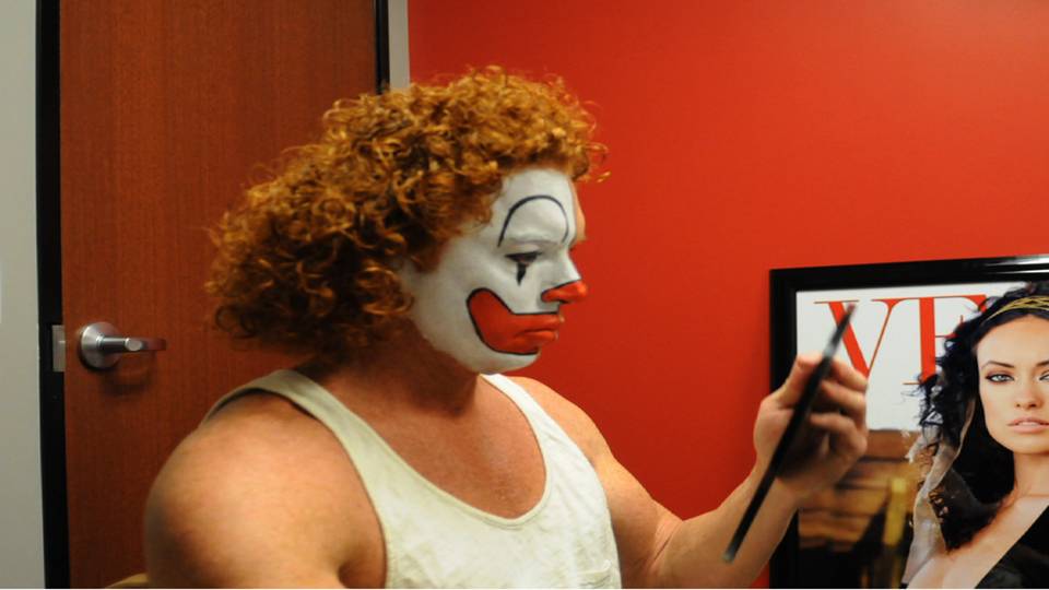 Carrot Top Makes Up