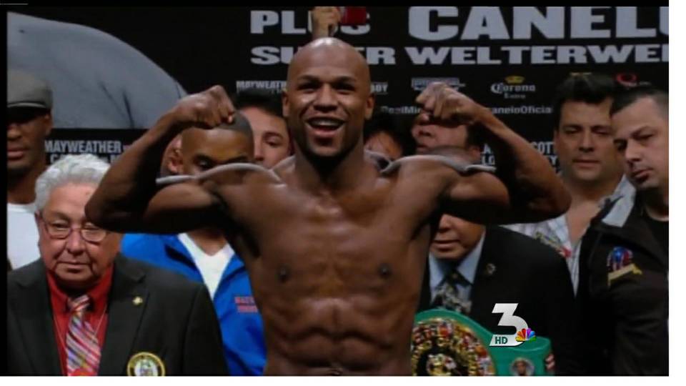 Mayweather, Cotto weigh in before fight