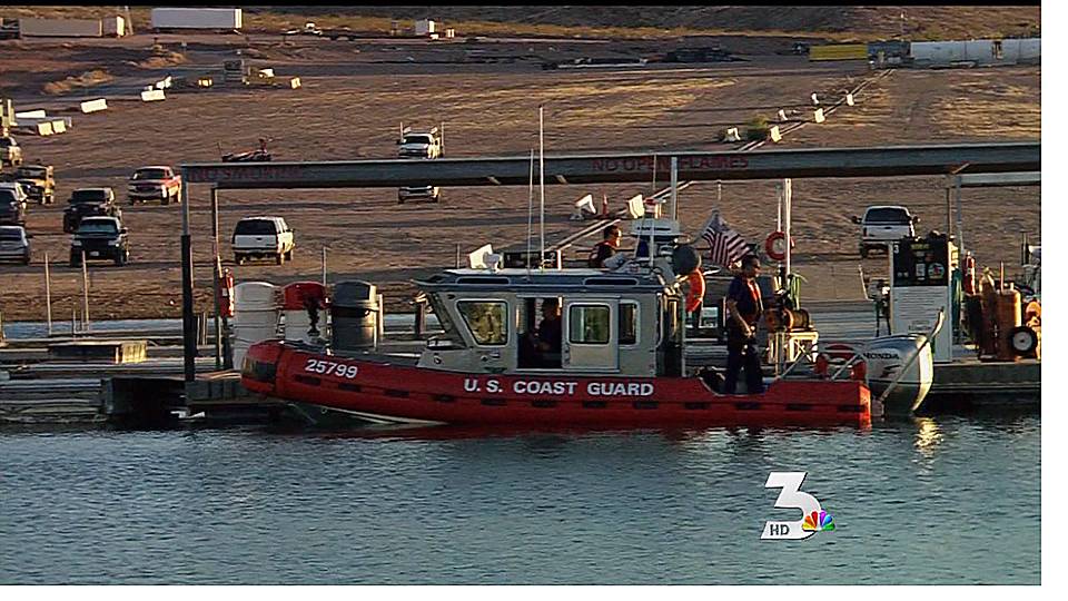 Rescue crews search for missing boater at Lake Mead