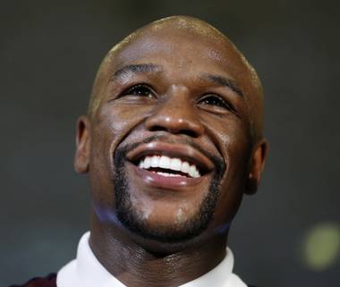 The joke everyone made about a problem Conor McGregor may encounter fighting Floyd Mayweather came true. The UFC lightweight champion appeared to suffer from a momentary lapse where he forgot what sport he was competing in during his boxing debut Saturday night at T-Mobile Arena. ...
