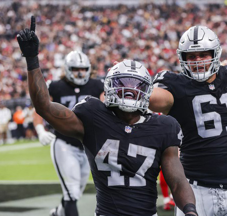 Darren Waller Emerges as the Las Vegas Raiders Smash the New Orleans Saints  - Last Word on Pro Football