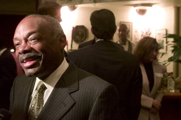 San Francisco Mayor Willie Brown gives an interview during a fundraising event for Brown at Las Vegas Mayor Oscar Goodman's home November 3rd, 1999.