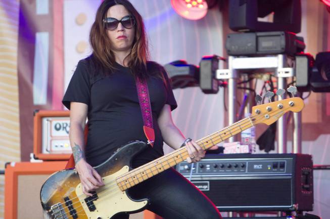 A Familiar Name Takes Over At Beauty Bar Las Vegas Sun Newspaper