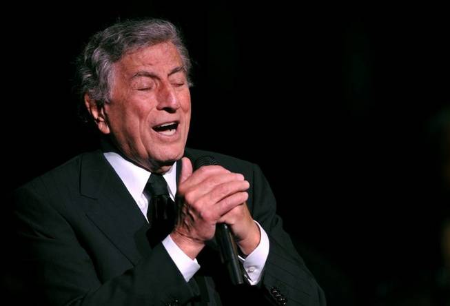 Tony Bennett @The Las Vegas Hilton - Tony Bennett performs at the Las ...