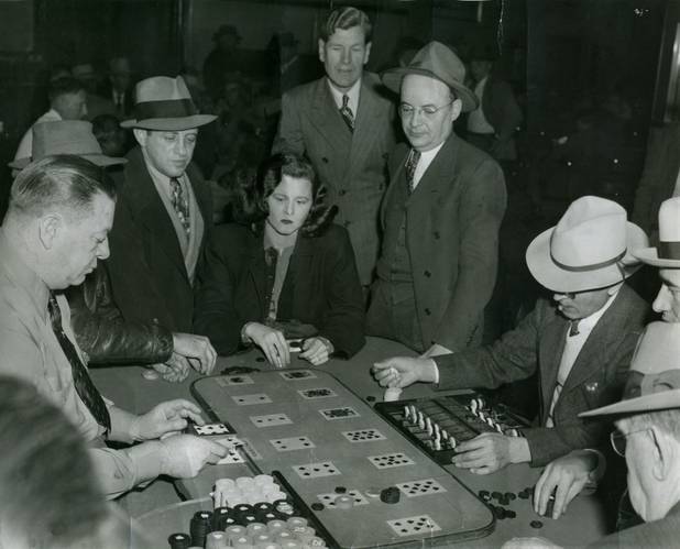 Moe Sedway plays Farabank (Old Tiger) at the Golden Nugget ...