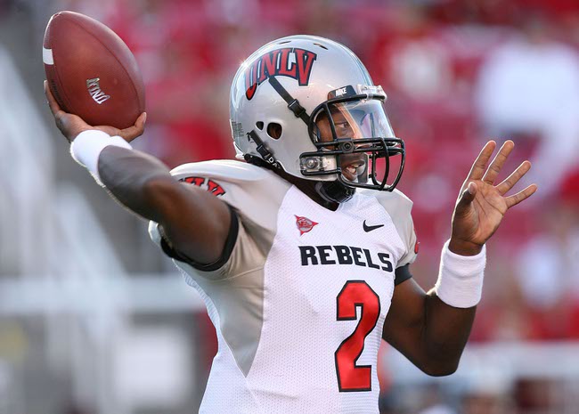 UNLV prepares to pass during the first quarter. 