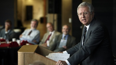 Political scholar predicts Obama victory