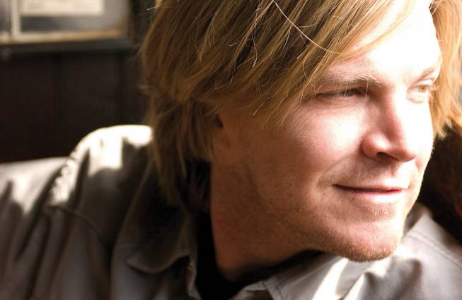 
After 16 years in the trenches, singer Jack Ingram is tasting perks of fame but hasn't lost his offstage anonymity.