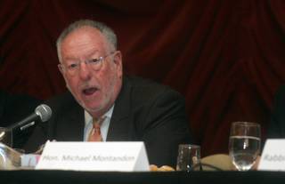 Las Vegas Mayor Oscar Goodman talks about issues affecting the country and the community with students from 38 local high schools during a question-and-answer portion of a Mayor's Prayer Breakfast and Youth Town Hall Meeting at Texas Station Casino on Thursday.